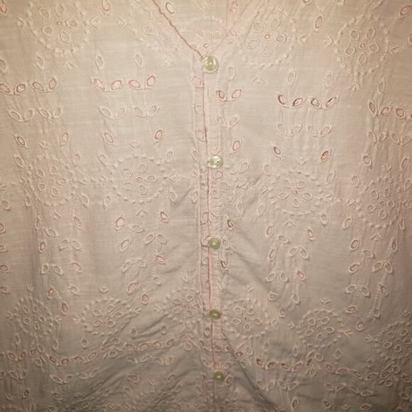 Old Navy XXL Blush Eyelet Blouse – Ruffle Sleeves, Button Front Cottagecore - Picture 4 of 7